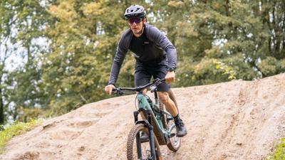 Wie du dich nach langen Mountainbike-Touren richtig erholst
